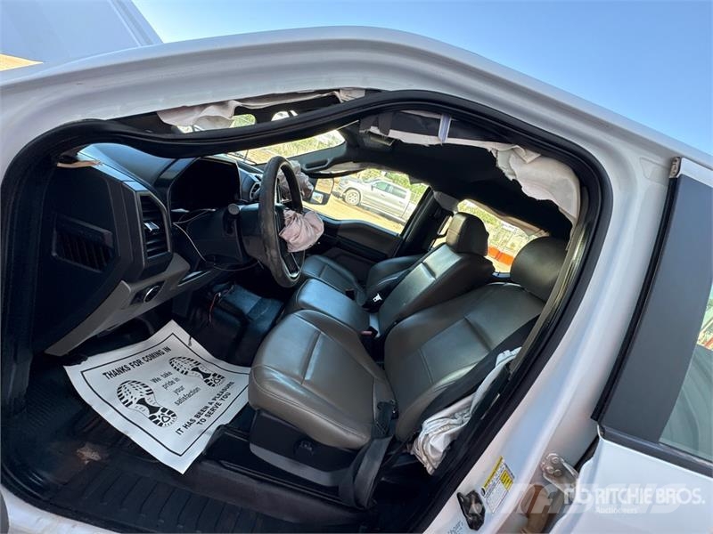 Ford F-250 XL 4x4 Crew Cab Pickup Autre fourgon / utilitaire