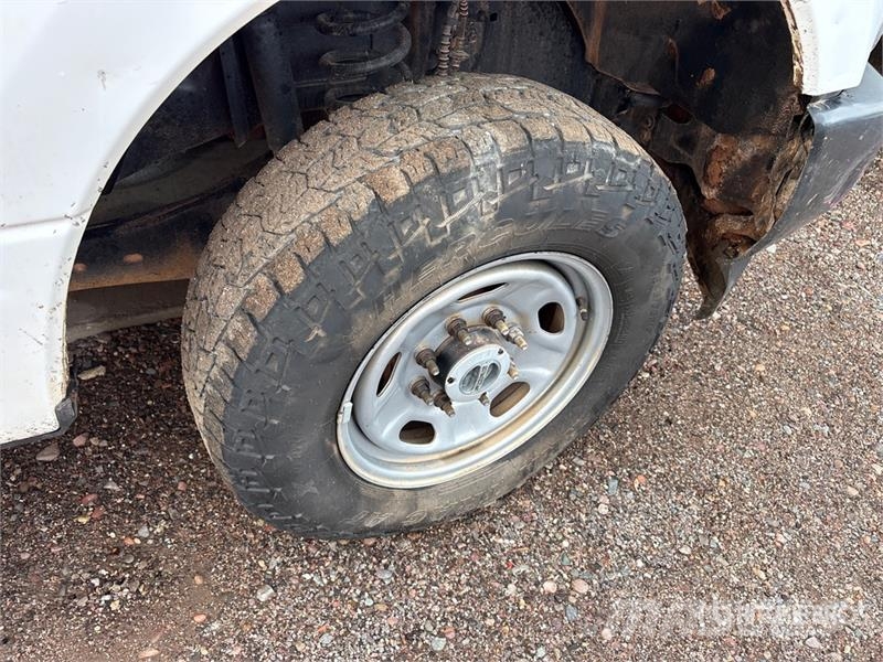 Ford F-250 XL 4x4 Crew Cab Pickup Citi