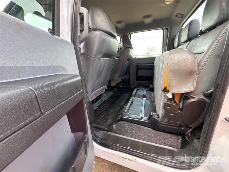 Ford F-250 XL 4x4 Crew Cab Pickup Anders