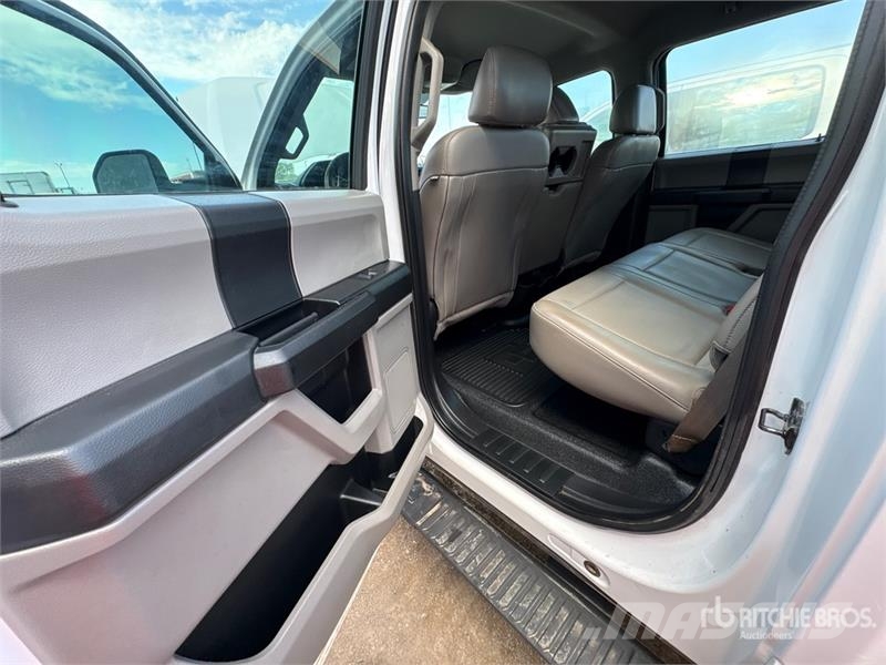Ford F-250 XL 4x4 Crew Cab Pickup Otras furgonetas