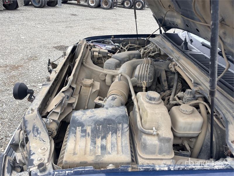 Ford F-250 XL 4x4 Crew Cab Pickup Drugi