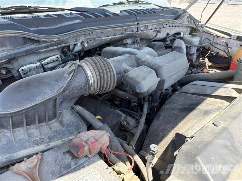 Ford F-250 XL 4x4 Crew Cab Pickup Anders