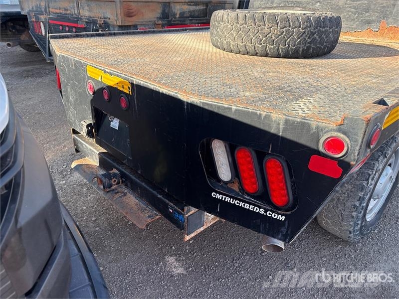 Ford F-250 XL 4x4 Crew Cab Flatbed Truck Tovornjaki s kesonom/platojem