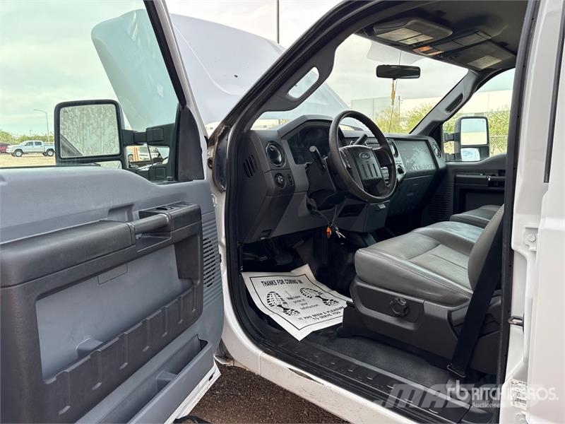 Ford F-250 XL 4x4 Crew Cab Pickup Anders