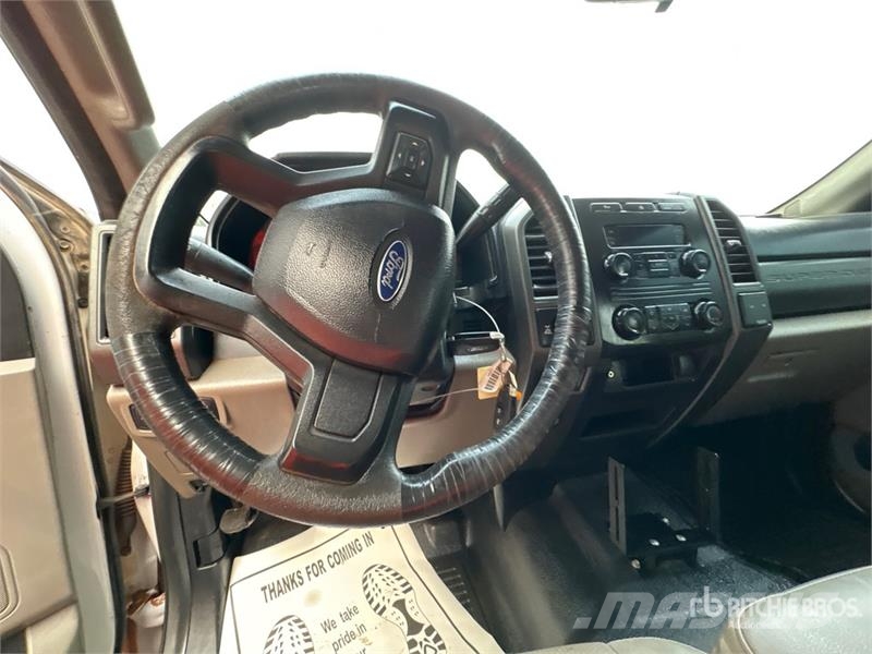 Ford F-250 XL 4x4 Crew Cab Pickup 기타