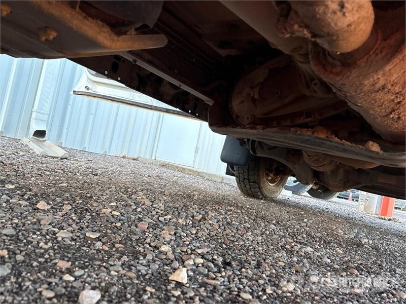 Ford F-250 XL 4x4 Crew Cab Pickup Otros