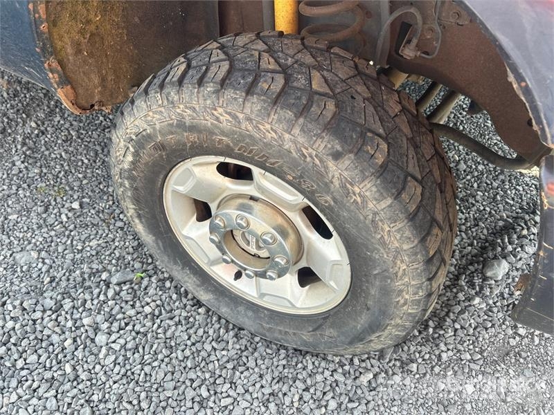 Ford F-250 XL 4x4 Crew Cab Pickup (Inoperable) Muu