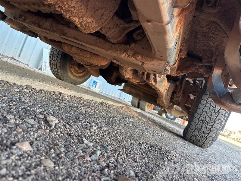 Ford F-250 XL 4x4 Crew Cab Pickup Autre fourgon / utilitaire