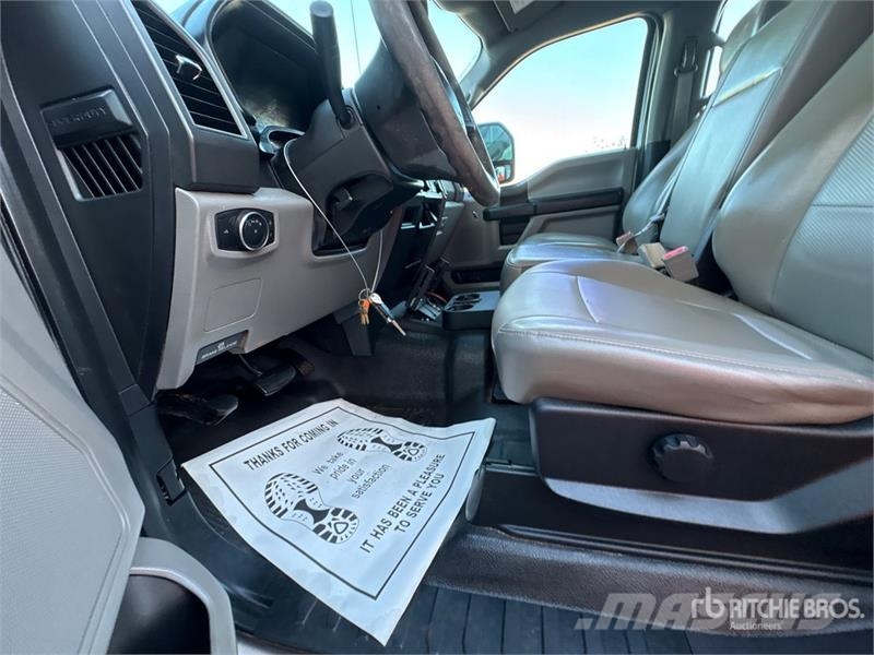 Ford F-250 XL 4x4 Crew Cab Pickup Citi