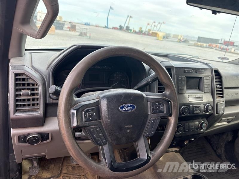 Ford F-250 XL 4x4 Crew Cab Pickup Άλλα Vans