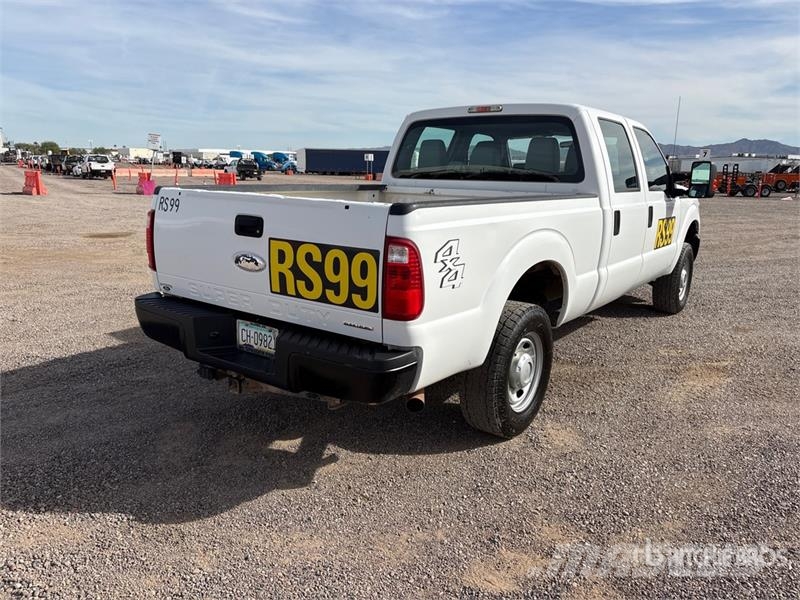 Ford F-250 XL 4x4 Crew Cab Pickup Anders