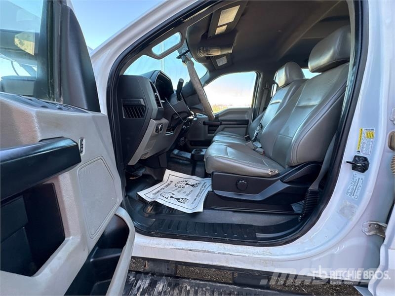 Ford F-250 XL 4x4 Crew Cab Pickup Citi