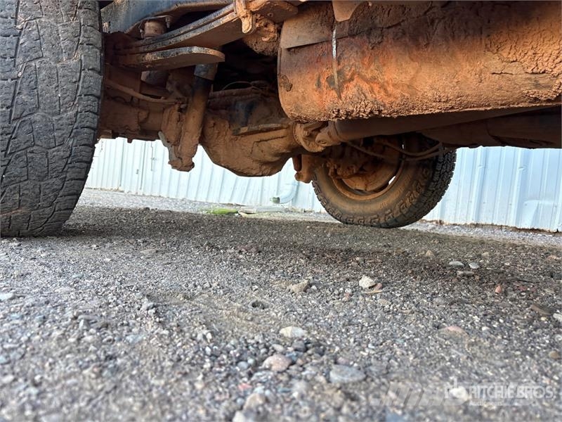 Ford F-250 XL 4x4 Crew Cab Pickup Autre fourgon / utilitaire