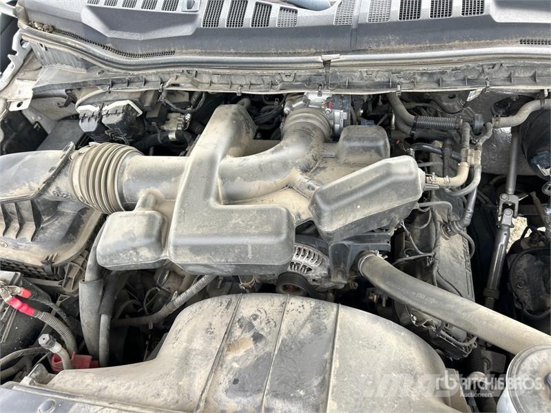 Ford F-250 XL 4x4 Crew Cab Pickup Ostalo