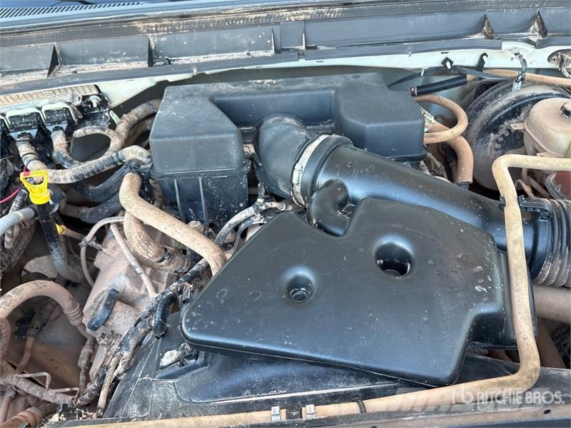 Ford F-250 XL 4x4 Crew Cab Pickup Otros