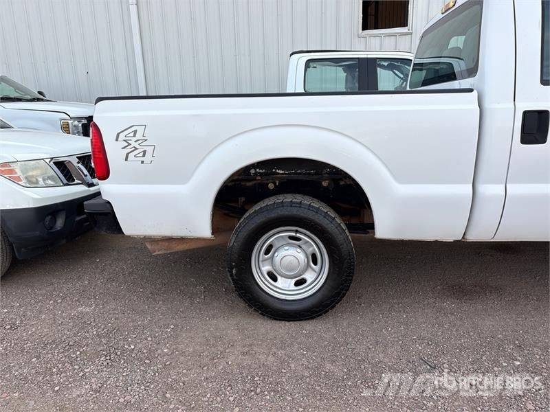 Ford F-250 XL 4x4 Crew Cab Pickup Anders