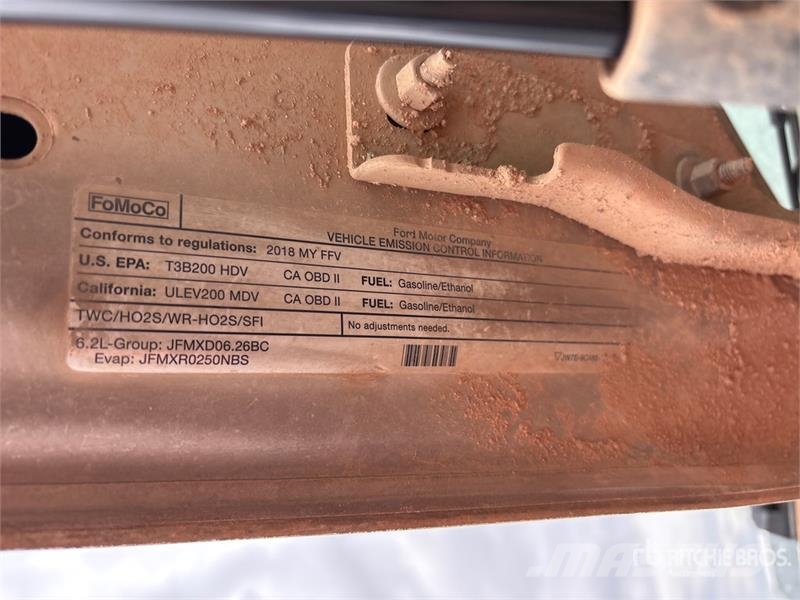 Ford F-250 XL 4x4 Crew Cab Pickup (Inoperable) Ostalo