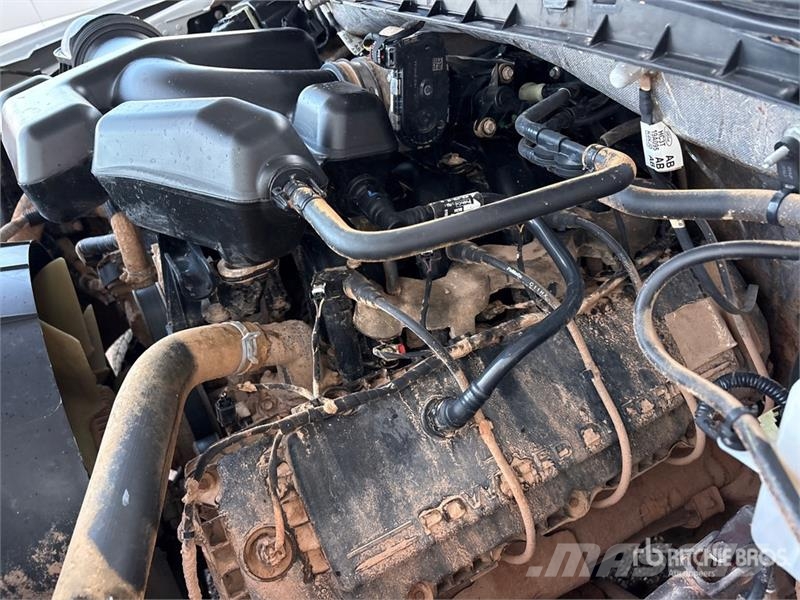 Ford F-250 XL 4x4 Crew Cab Pickup Otros