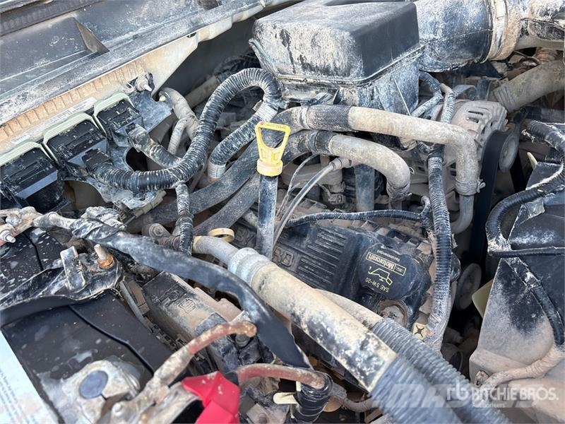 Ford F-250 XL 4x4 Crew Cab Flatbed Truck Tovornjaki s kesonom/platojem