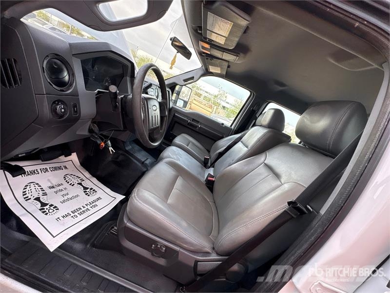 Ford F-250 XL 4x4 Crew Cab Pickup Anders