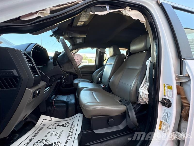 Ford F-250 XL 4x4 Crew Cab Pickup Autre fourgon / utilitaire
