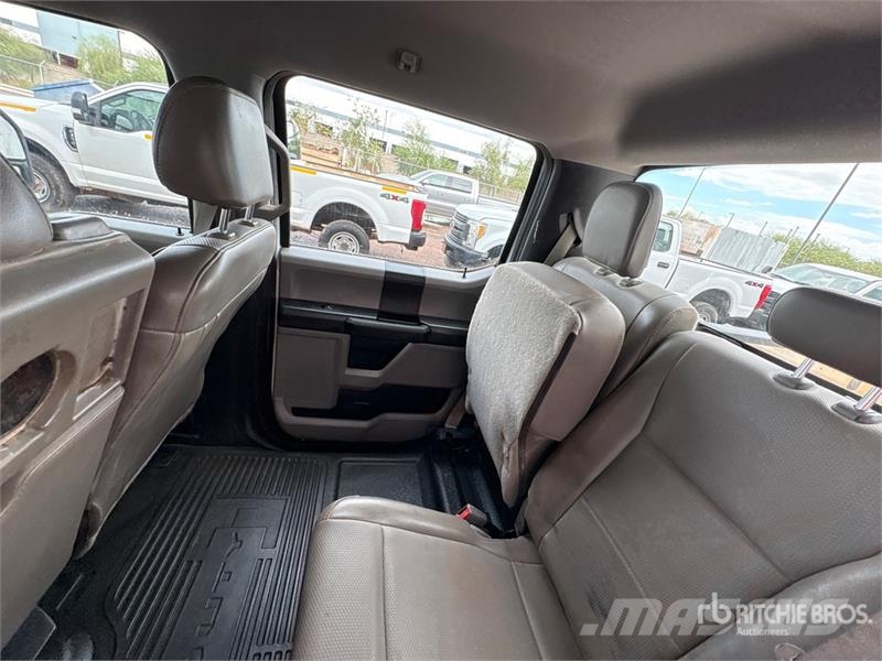 Ford F-250 XL 4x4 Crew Cab Pickup Citi