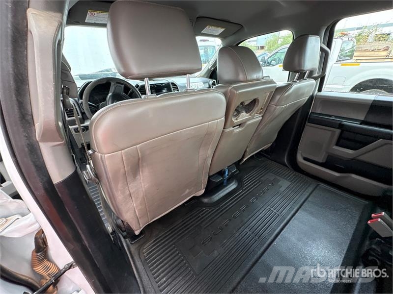 Ford F-250 XL 4x4 Crew Cab Pickup Citi