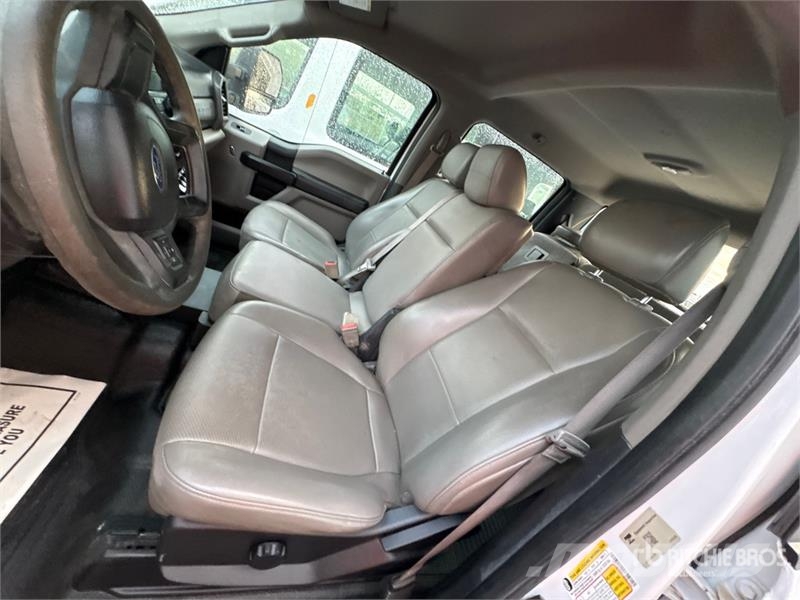 Ford F-250 XL 4x4 Crew Cab Pickup Muu
