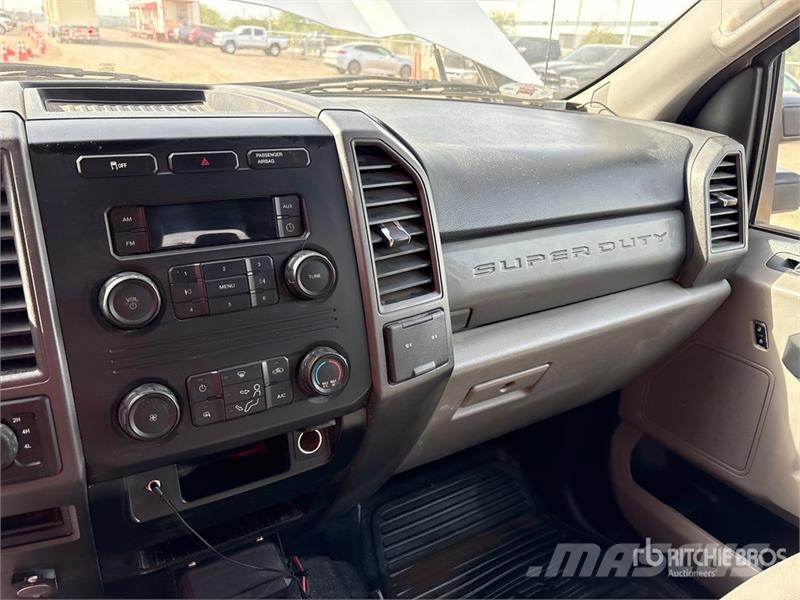 Ford F-250 XL 4x4 Crew Cab Pickup Anders