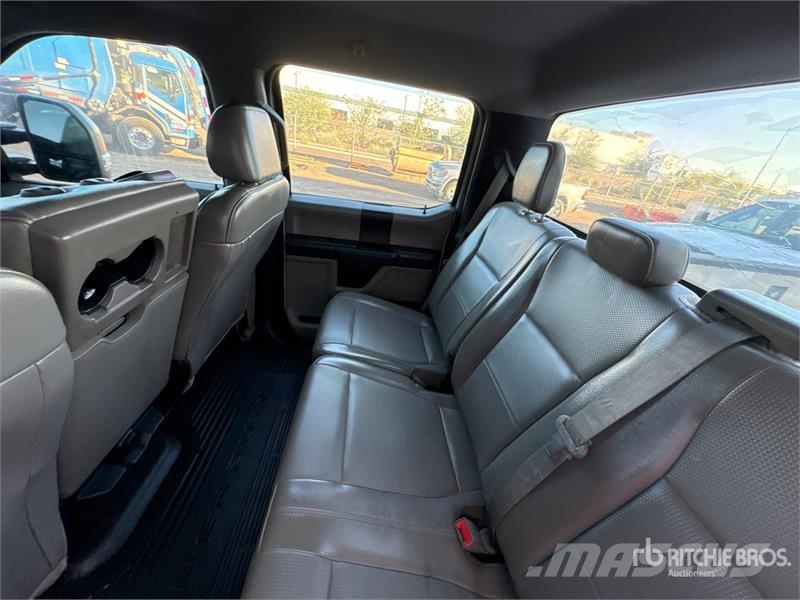 Ford F-250 XL 4x4 Crew Cab Pickup Citi