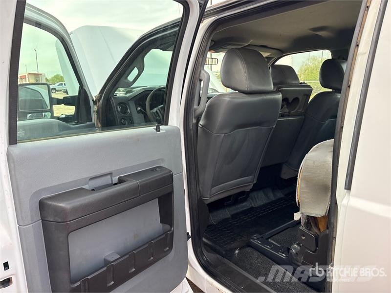 Ford F-250 XL 4x4 Crew Cab Pickup Anders