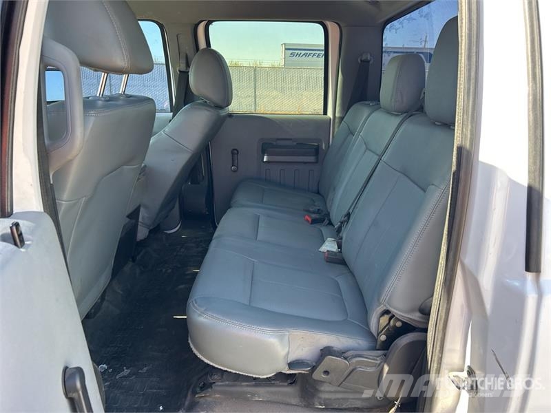 Ford F-250 XL 4x4 Crew Cab Pickup Other