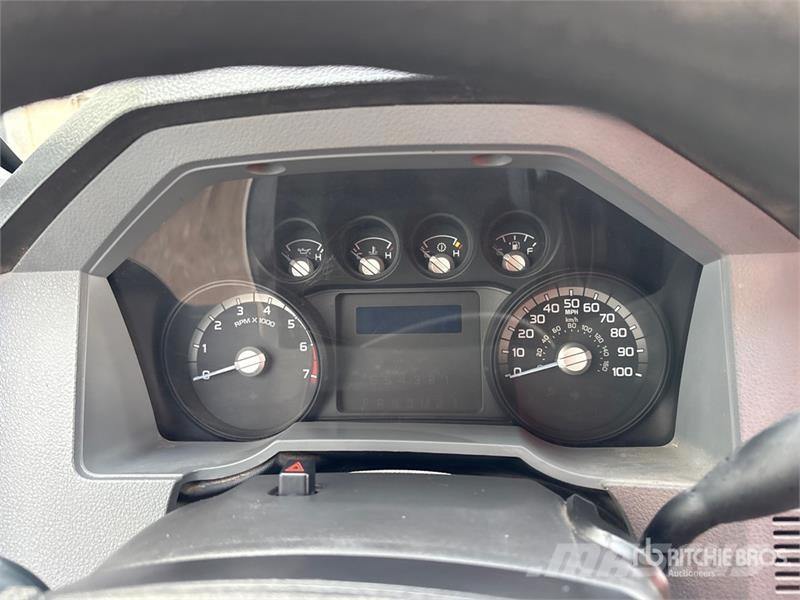 Ford F-250 XL 4x4 Crew Cab Pickup Anders