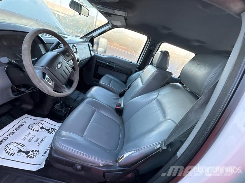 Ford F-250 XL 4x4 Crew Cab Pickup Citi