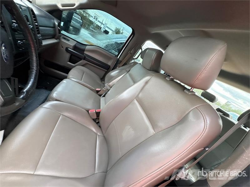 Ford F-250 XL 4x4 Crew Cab Pickup 기타