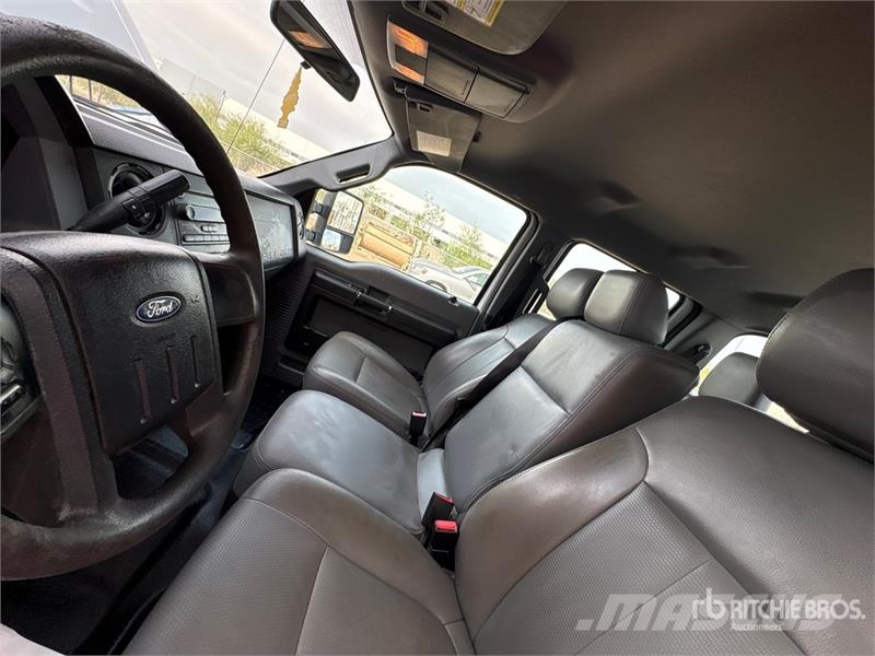 Ford F-250 XL 4x4 Crew Cab Pickup Anders