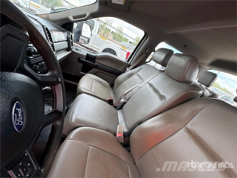 Ford F-250 XL 4x4 Crew Cab Pickup Citi