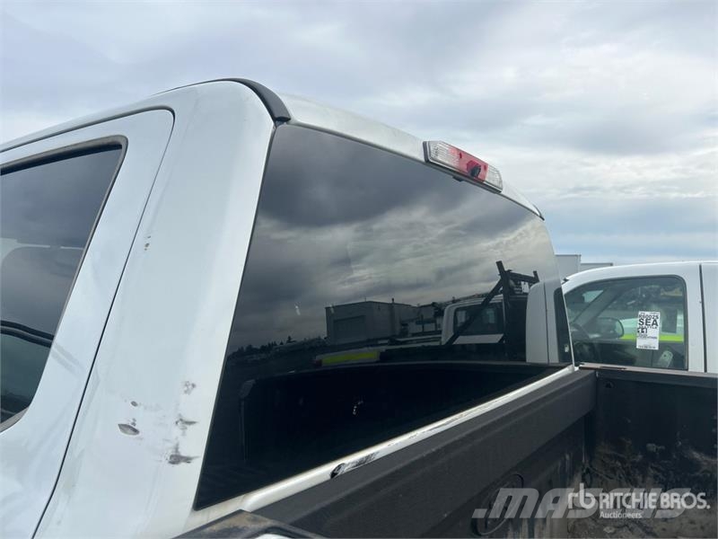 Ford F-250 XL 4x4 Crew Cab Pickup Інше