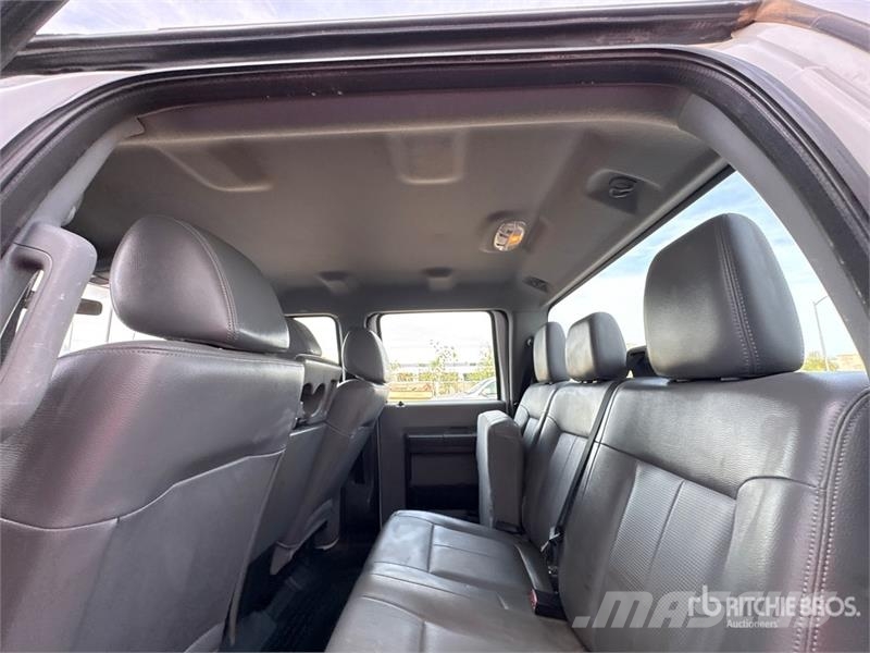 Ford F-250 XL 4x4 Crew Cab Pickup Anders