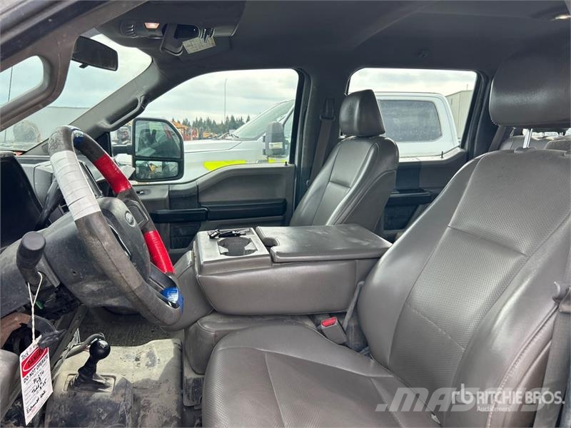 Ford F-250 XL 4x4 Crew Cab Pickup Citi