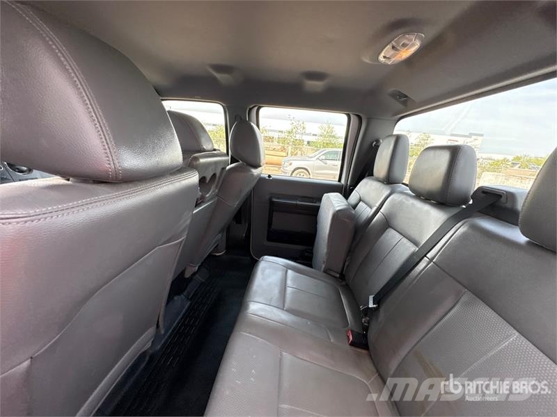 Ford F-250 XL 4x4 Crew Cab Pickup Anders