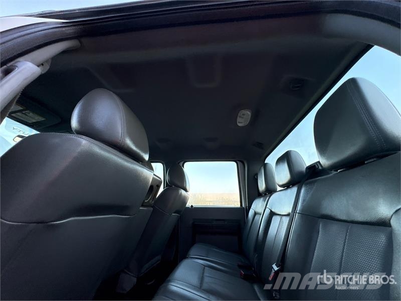 Ford F-250 XL 4x4 Crew Cab Pickup Citi