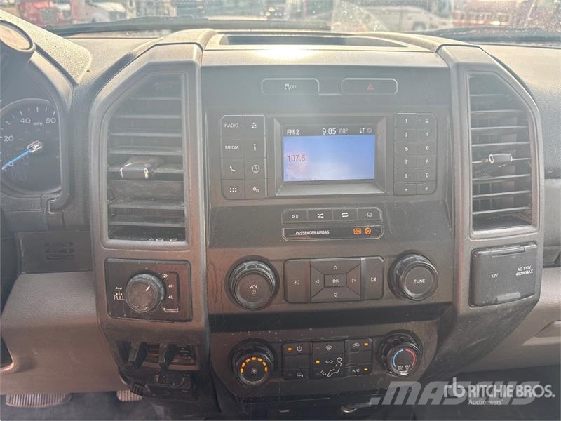 Ford F-250 XL 4x4 Crew Cab Pickup Citi