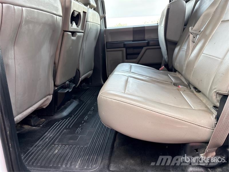 Ford F-250 XL 4x4 Crew Cab Pickup Anders