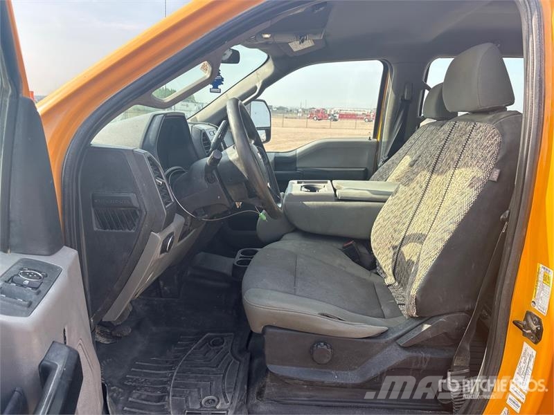 Ford F-250 XL 4x4 Crew Cab Pickup Citi