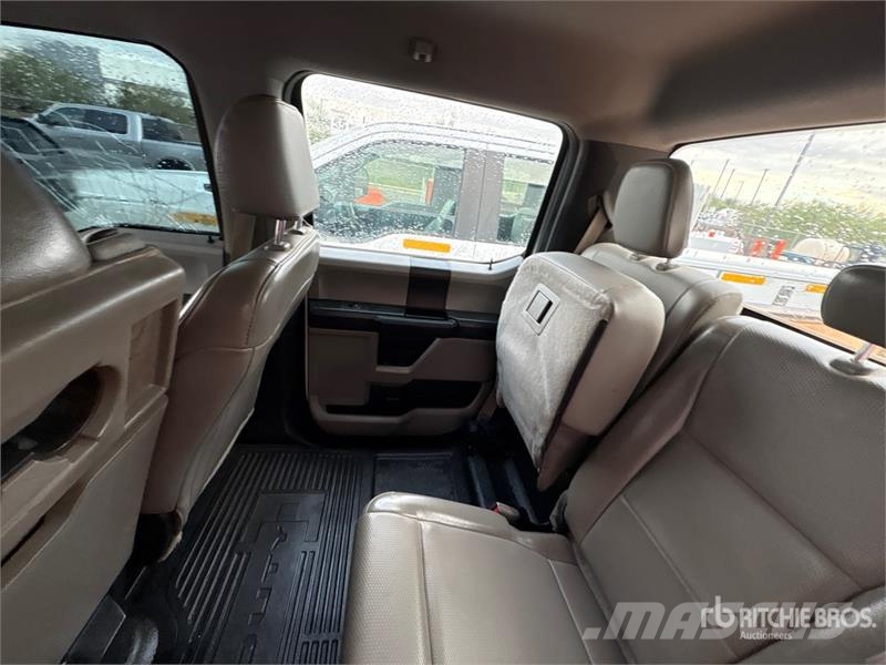 Ford F-250 XL 4x4 Crew Cab Pickup 기타
