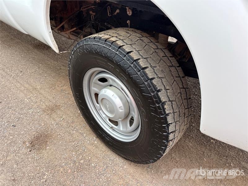 Ford F-250 XL 4x4 Crew Cab Pickup Anders