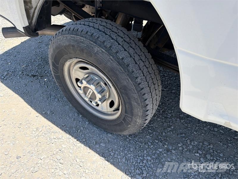 Ford F-250 XL 4x4 Crew Cab Pickup Anders