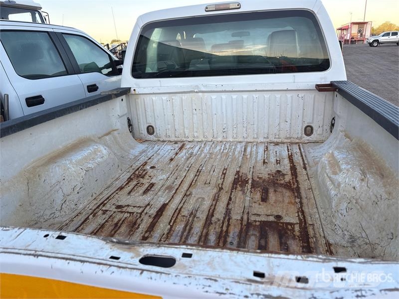 Ford F-250 XL 4x4 Crew Cab Pickup Citi