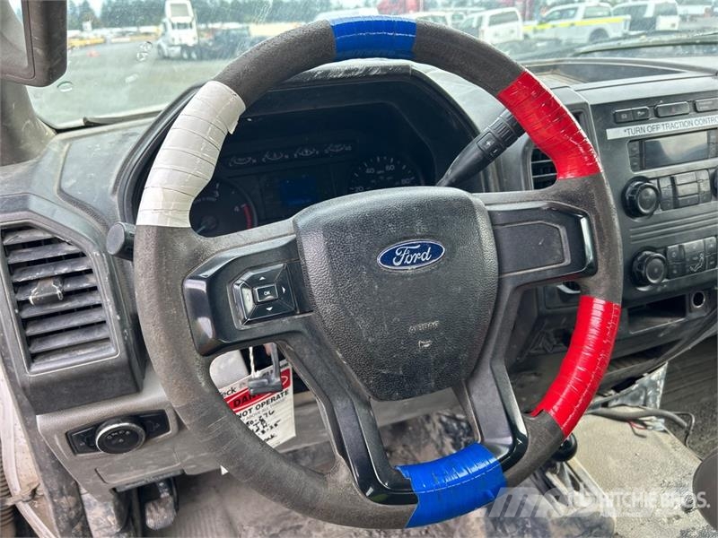 Ford F-250 XL 4x4 Crew Cab Pickup Citi